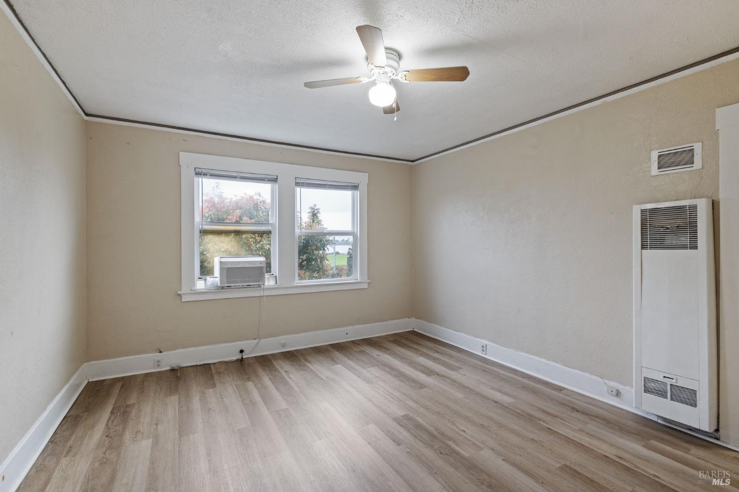 Detail Gallery Image 16 of 44 For 12 Daniels Ave, Vallejo,  CA 94590 - – Beds | – Baths