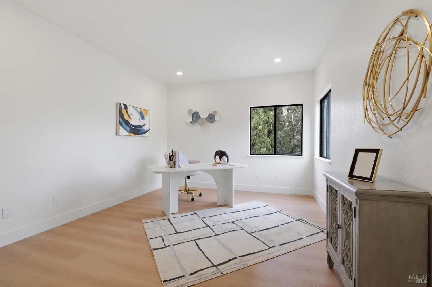 Detail Gallery Image 18 of 41 For 151 Kathy Ellen Ct, Vallejo,  CA 94591 - 5 Beds | 3 Baths