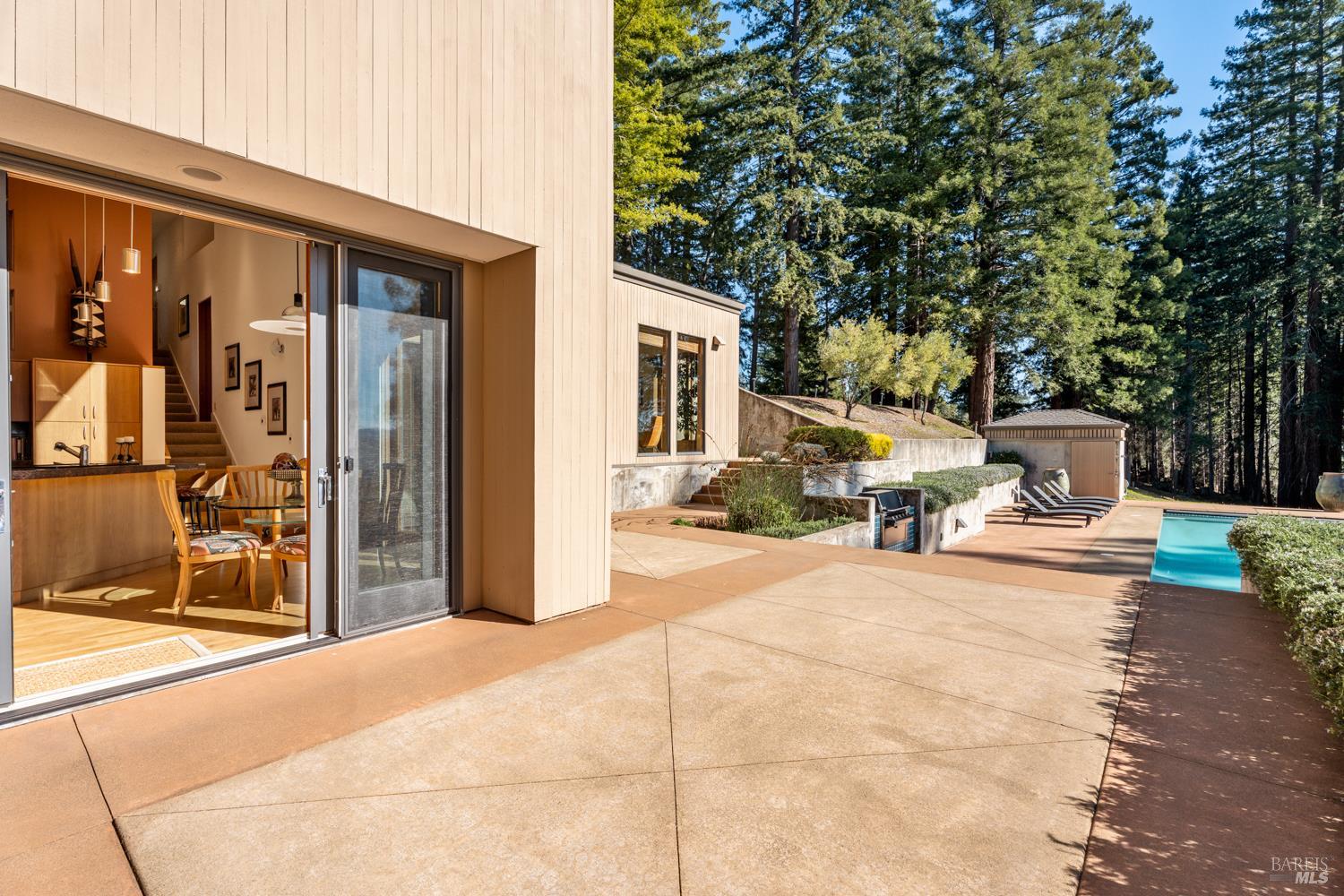 Detail Gallery Image 8 of 42 For 700 Holmes Ranch Rd, Philo,  CA 95466 - 3 Beds | 3 Baths