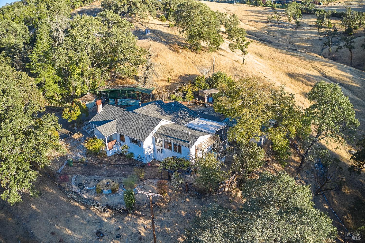 Detail Gallery Image 11 of 26 For 14600 S Highway 101, Hopland,  CA 95449 - – Beds | – Baths