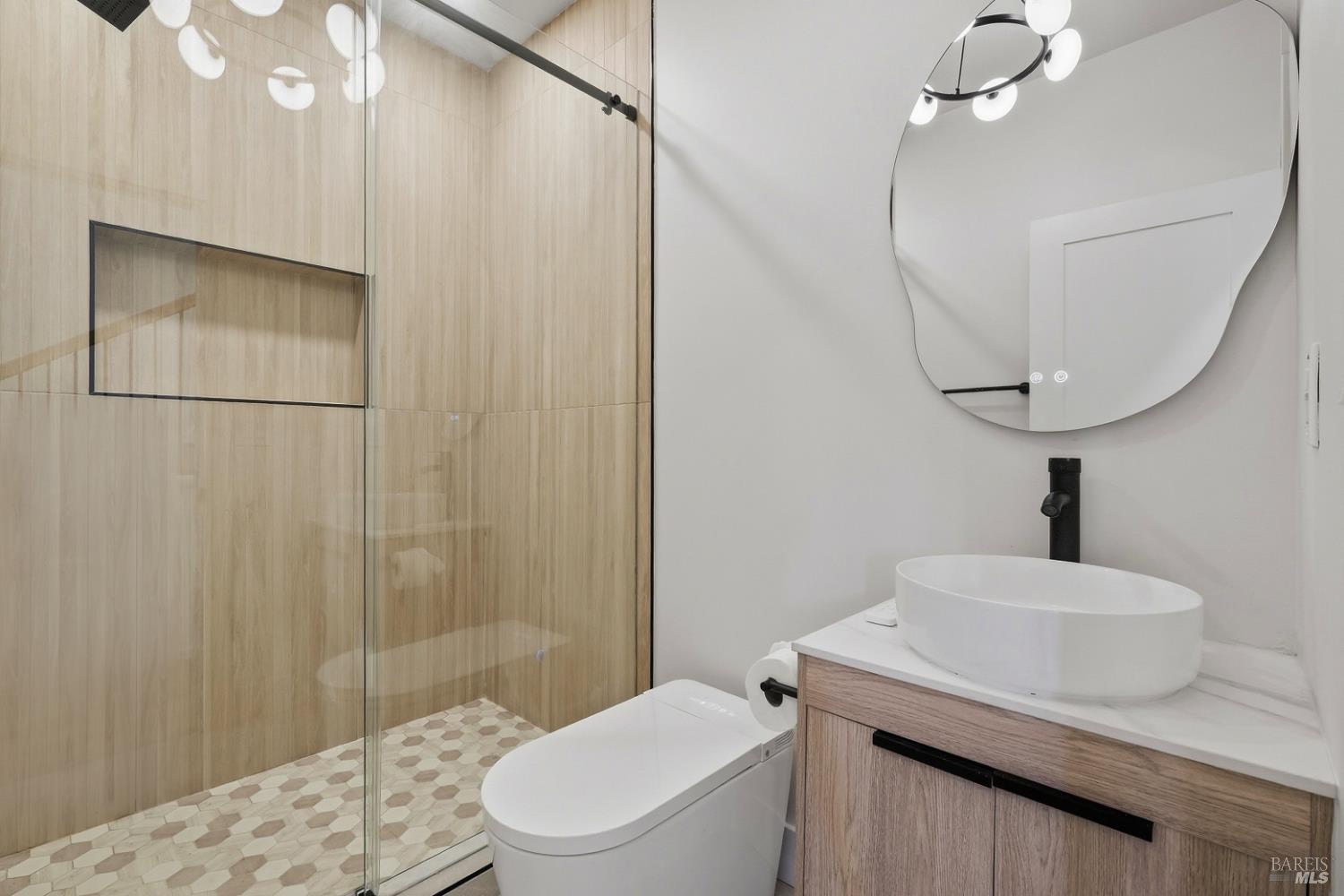 Detail Gallery Image 33 of 41 For 151 Kathy Ellen Ct, Vallejo,  CA 94591 - 5 Beds | 3 Baths