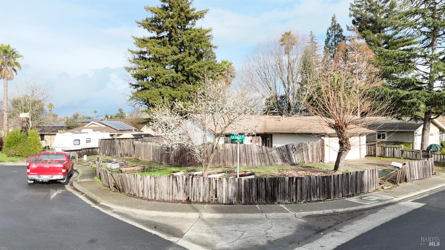 Detail Gallery Image 2 of 11 For 8432 Lasalle Ave, Cotati,  CA 94931 - 2 Beds | 2 Baths