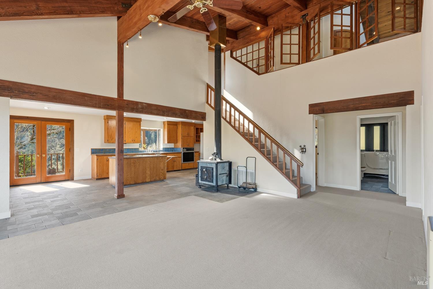 Detail Gallery Image 10 of 45 For 1411 Oak Knoll Rd, Ukiah,  CA 95482 - 3 Beds | 2 Baths