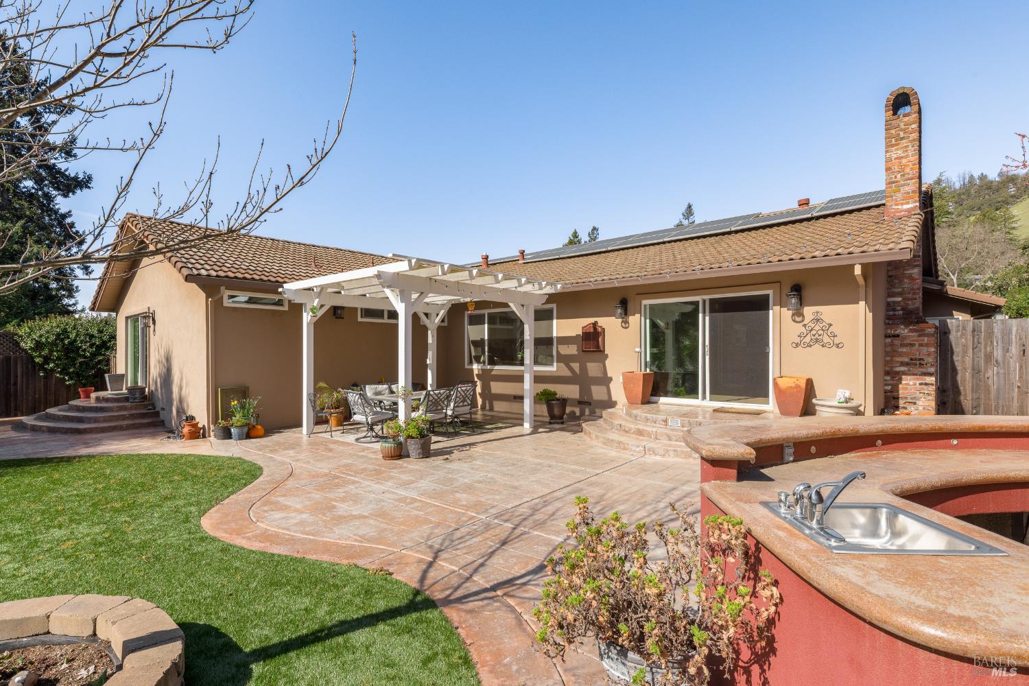 Detail Gallery Image 12 of 16 For 5960 Yerba Buena Rd, Santa Rosa,  CA 95409 - 4 Beds | 2/1 Baths