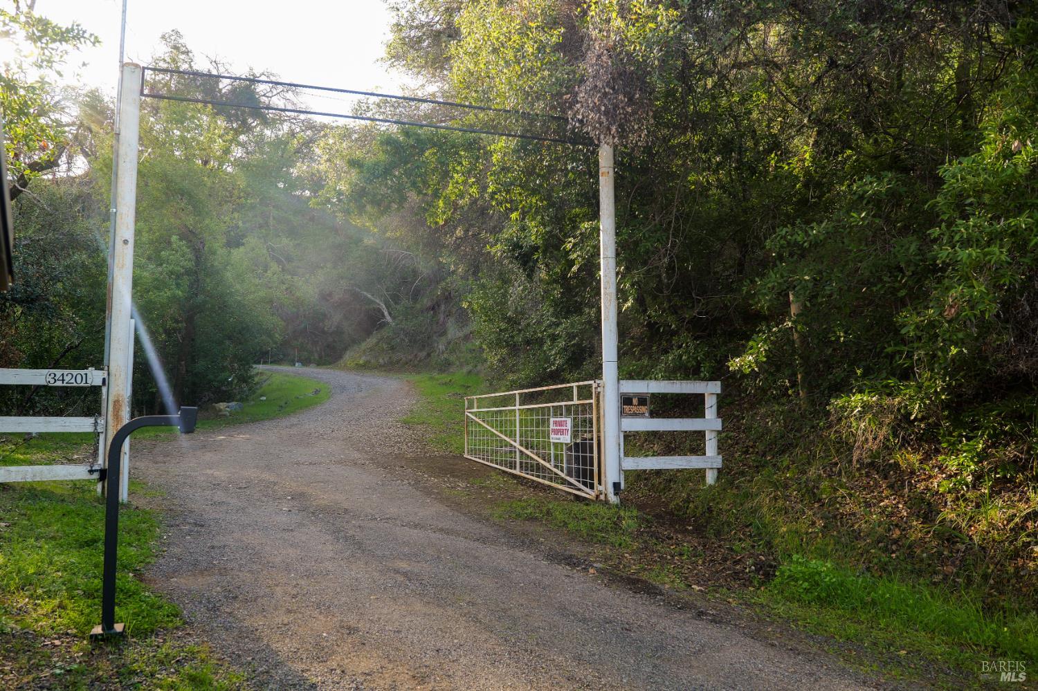 Detail Gallery Image 7 of 45 For 34201 Highway 128 Hwy, Cloverdale,  CA 95425 - 2 Beds | 2 Baths