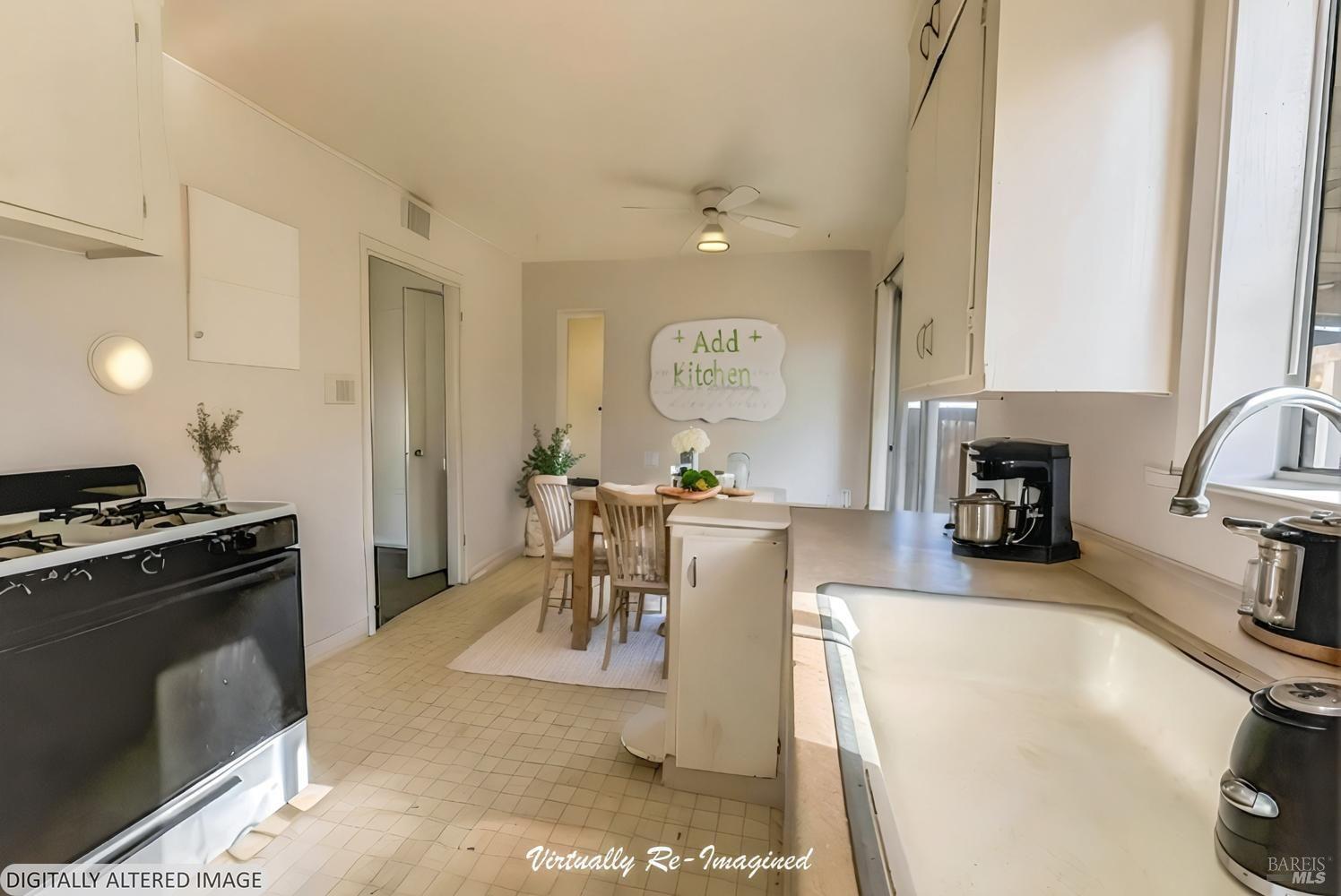 Detail Gallery Image 5 of 13 For 66 Rio Vista Way, Petaluma,  CA 94952 - 3 Beds | 1 Baths