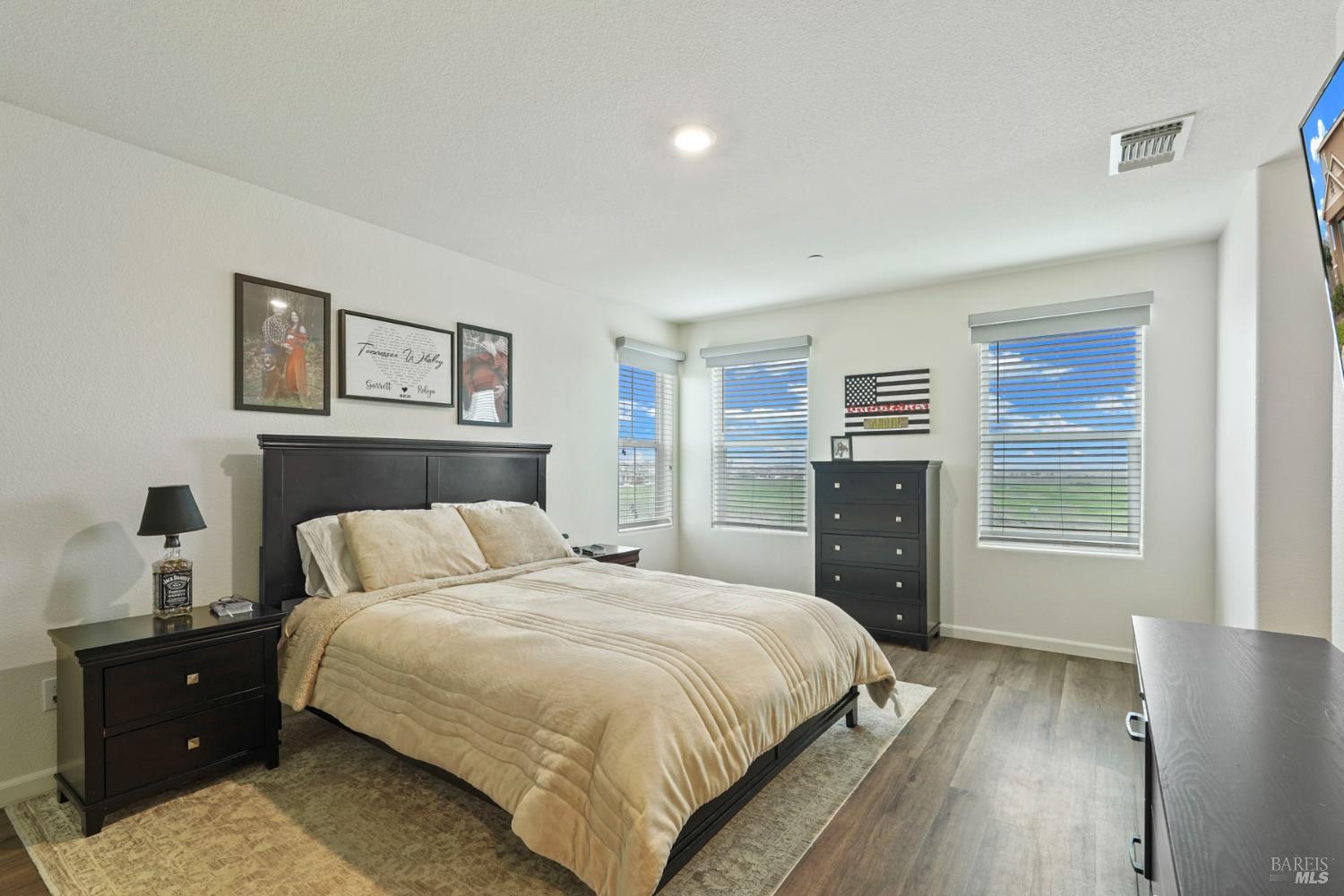 Detail Gallery Image 21 of 37 For 4725 Market Pl, Rio Vista,  CA 94571 - 4 Beds | 2/1 Baths