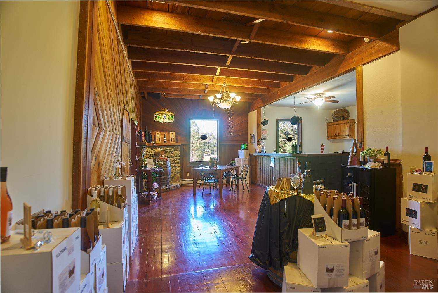 Detail Gallery Image 20 of 26 For 14600 S Highway 101, Hopland,  CA 95449 - – Beds | – Baths