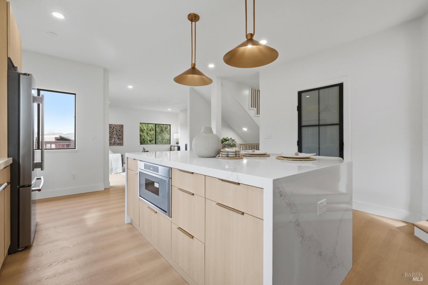 Detail Gallery Image 13 of 41 For 151 Kathy Ellen Ct, Vallejo,  CA 94591 - 5 Beds | 3 Baths