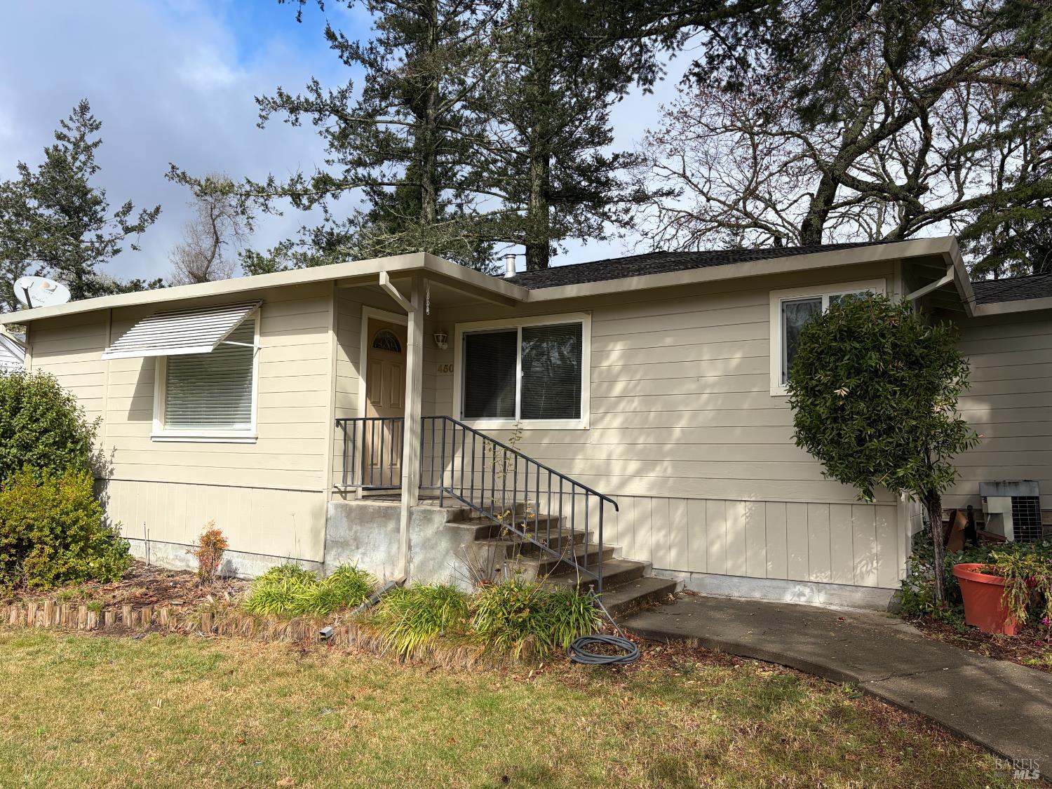 Detail Gallery Image 2 of 19 For 450 Sky Oaks Dr, Angwin,  CA 94508 - 3 Beds | 1/1 Baths