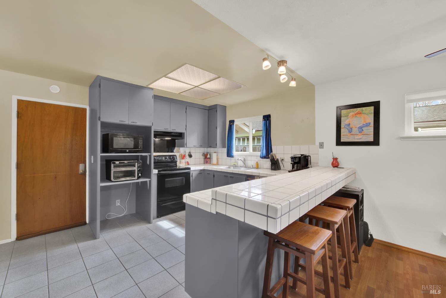 Detail Gallery Image 11 of 42 For 307 Trinity Dr, Vacaville,  CA 95687 - 3 Beds | 2 Baths