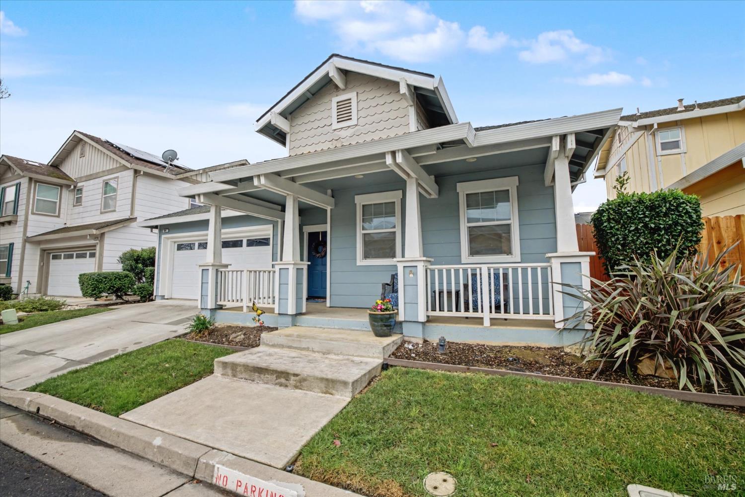 Detail Gallery Image 4 of 39 For 984 Countrywood Cir, Vacaville,  CA 95687 - 3 Beds | 2 Baths