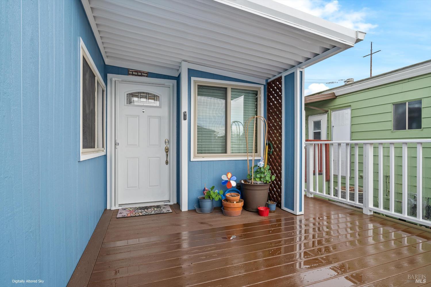 Detail Gallery Image 4 of 26 For 7 Michael Dr, Petaluma,  CA 94954 - 2 Beds | 2 Baths