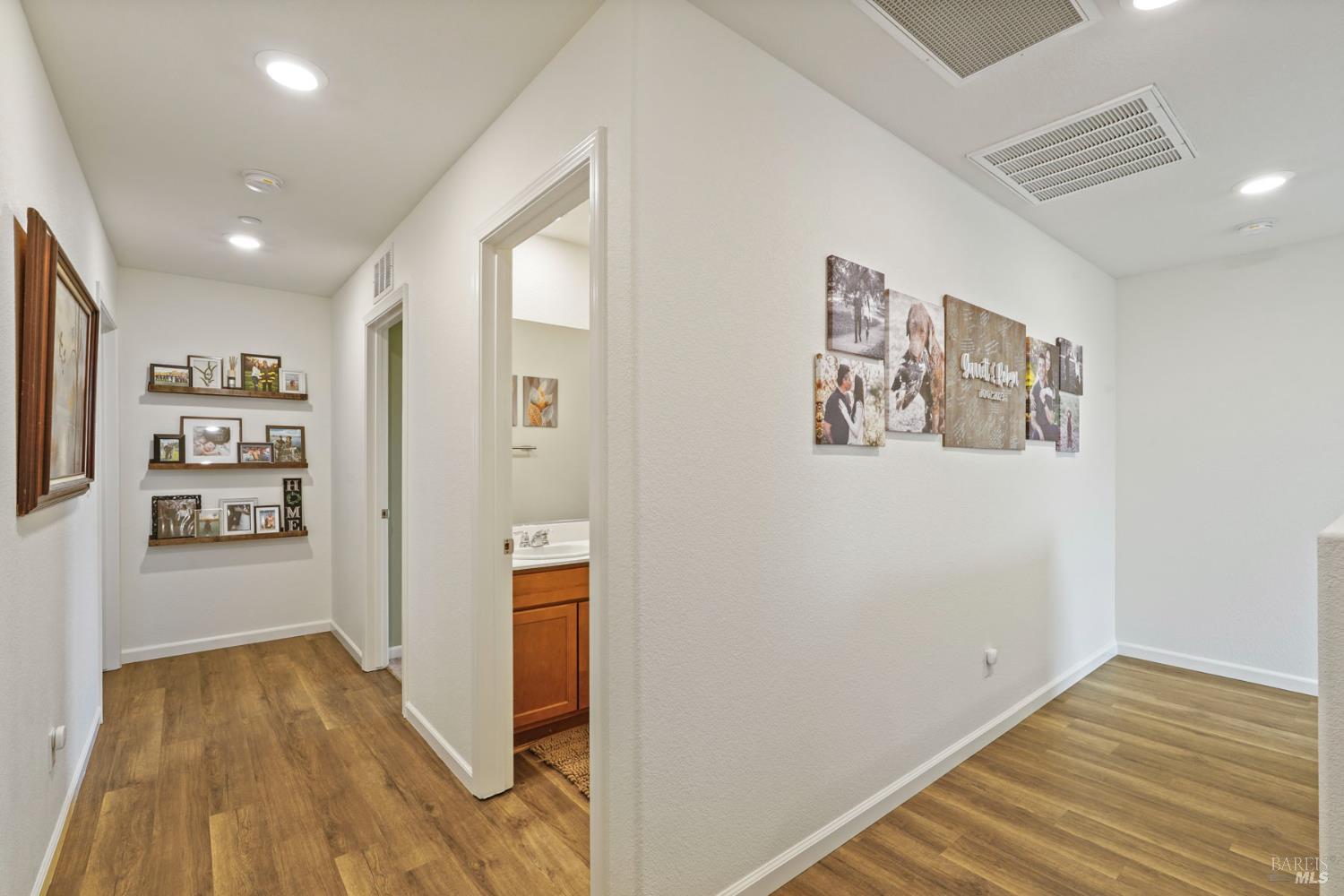 Detail Gallery Image 16 of 37 For 4725 Market Pl, Rio Vista,  CA 94571 - 4 Beds | 2/1 Baths