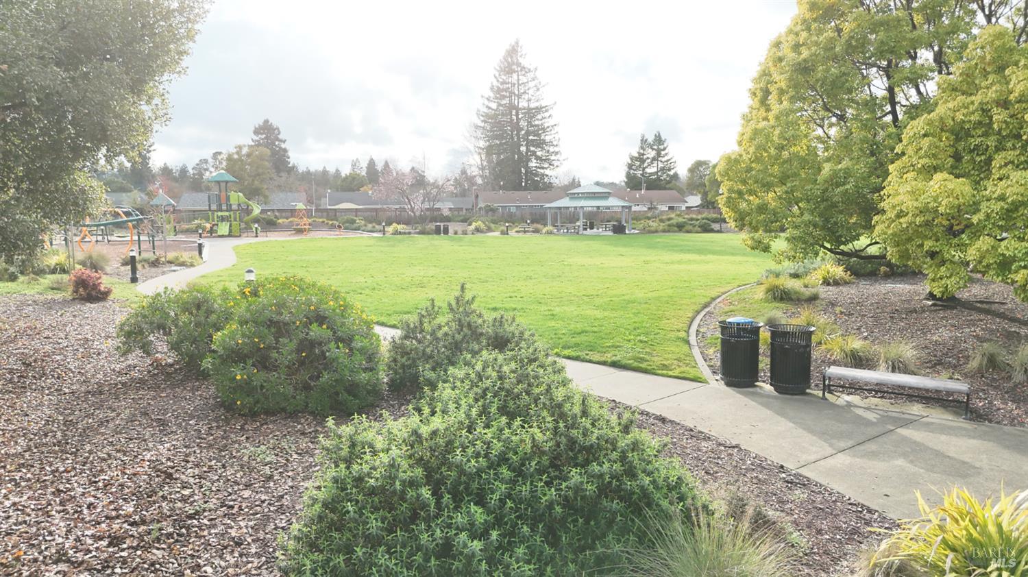 Detail Gallery Image 9 of 11 For 8432 Lasalle Ave, Cotati,  CA 94931 - 2 Beds | 2 Baths