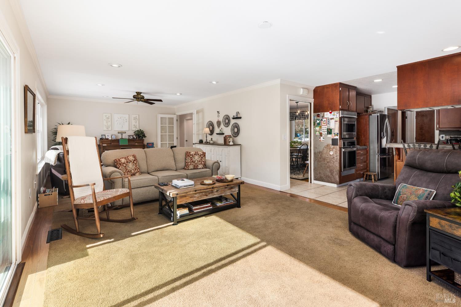 Detail Gallery Image 6 of 16 For 5960 Yerba Buena Rd, Santa Rosa,  CA 95409 - 4 Beds | 2/1 Baths