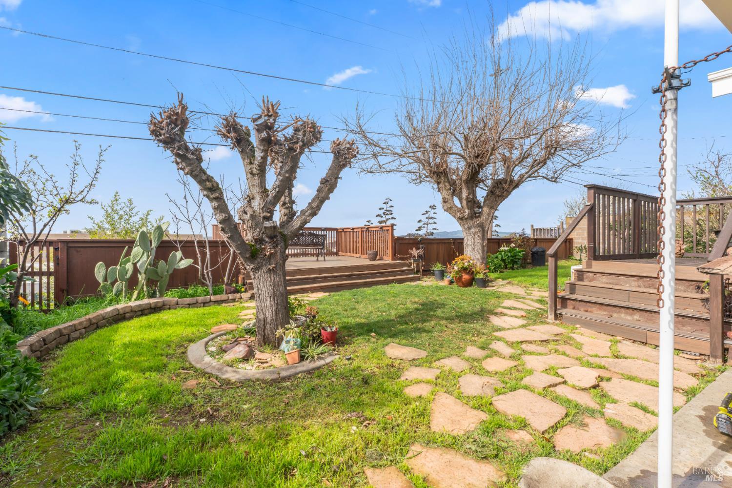 Detail Gallery Image 22 of 38 For 925 N Camino Alto Unkn, Vallejo,  CA 94589 - 3 Beds | 2 Baths