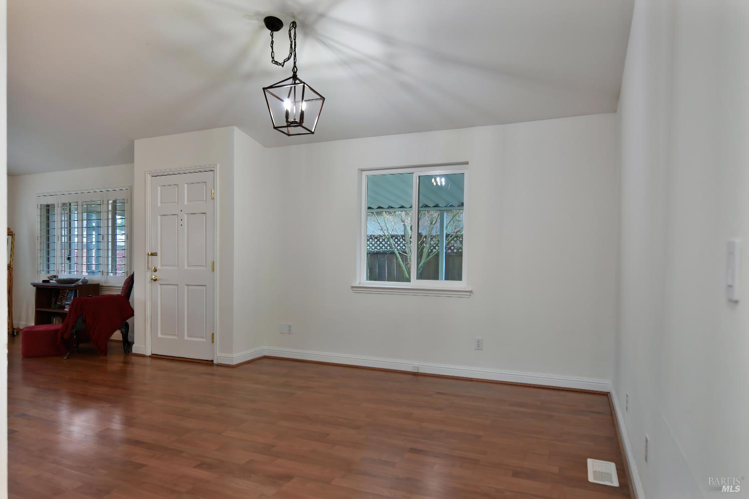 Detail Gallery Image 11 of 30 For 12 Del Rio Ct, Saint Helena,  CA 94574 - 2 Beds | 2 Baths