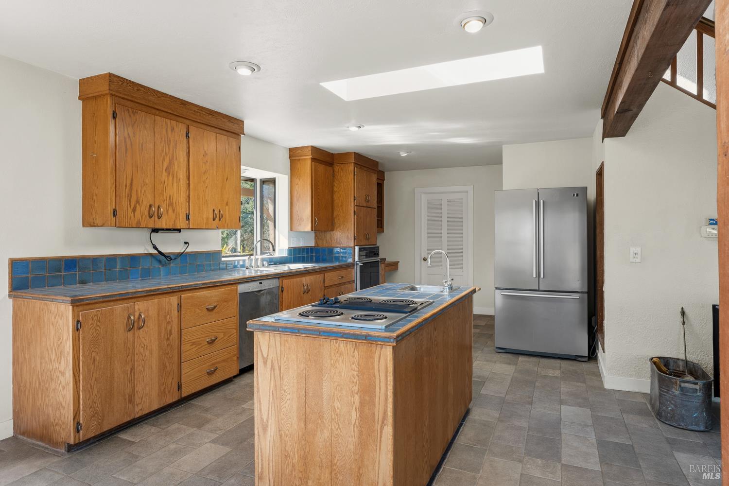 Detail Gallery Image 14 of 45 For 1411 Oak Knoll Rd, Ukiah,  CA 95482 - 3 Beds | 2 Baths