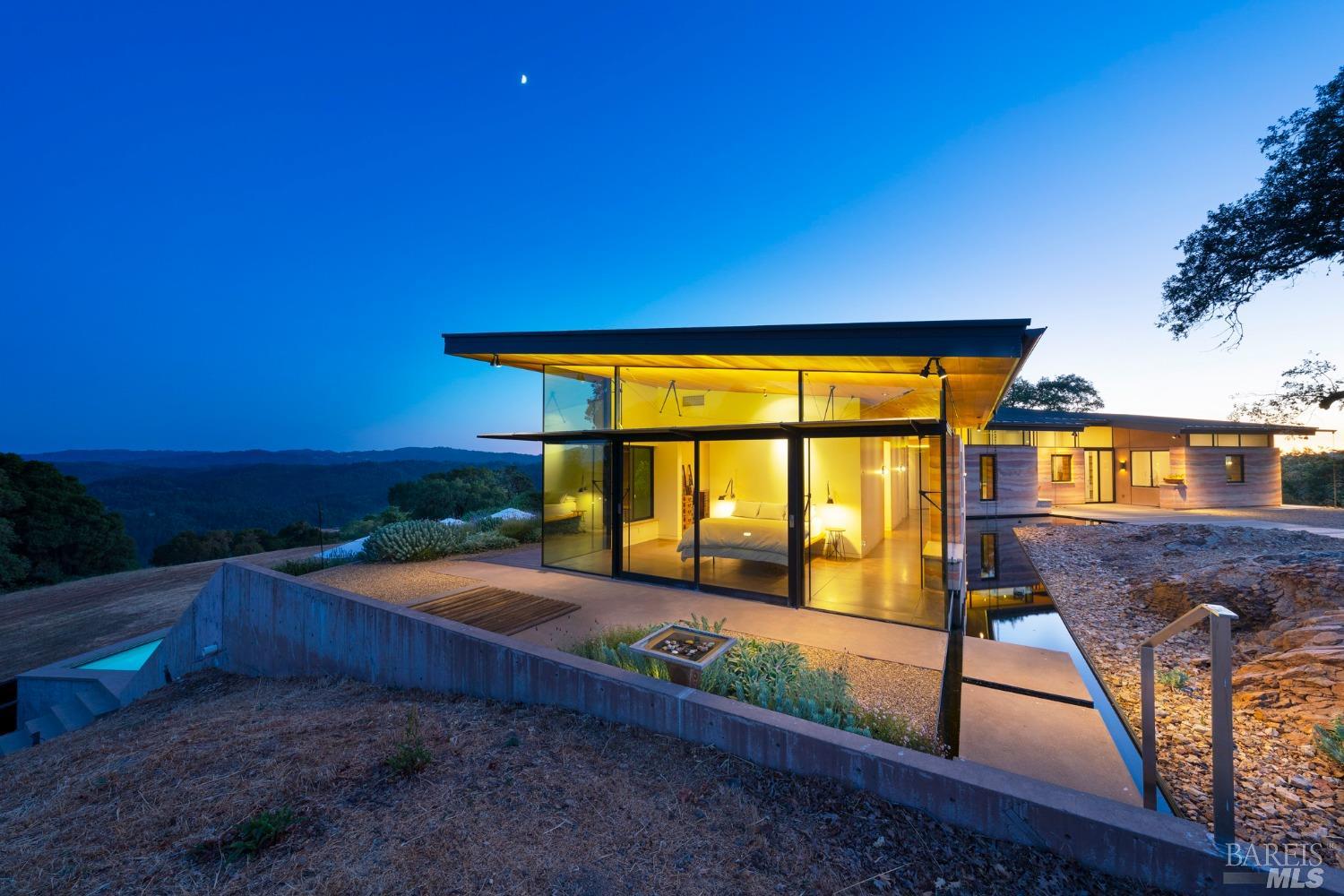 Detail Gallery Image 4 of 65 For 24000 Fig Tree Ln, Yorkville,  CA 95494 - 3 Beds | 2/1 Baths