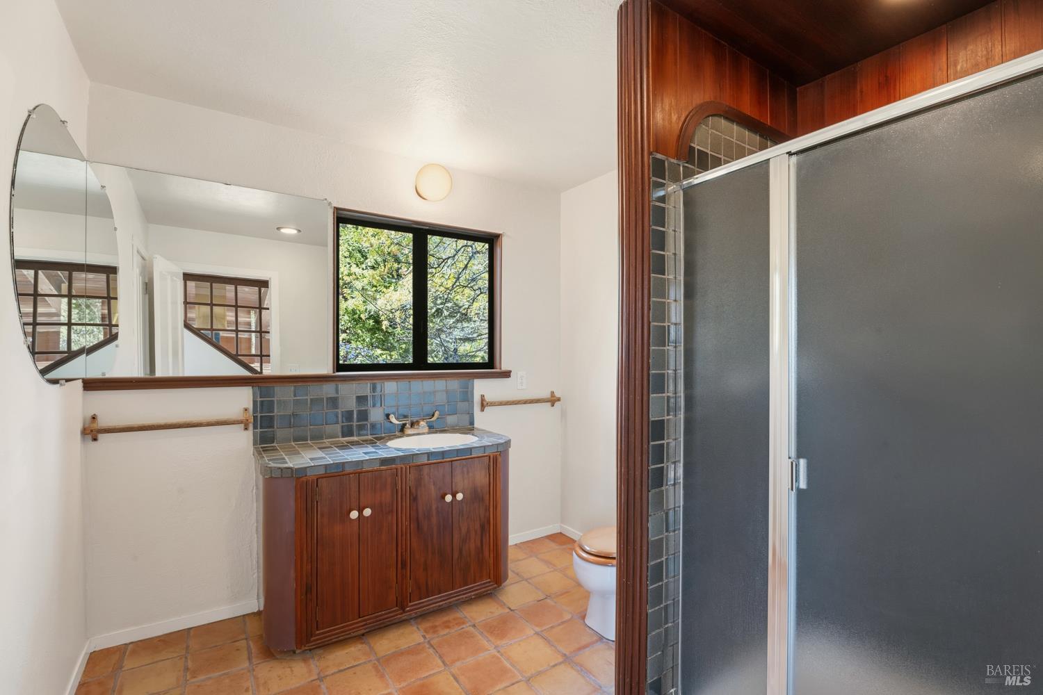 Detail Gallery Image 23 of 45 For 1411 Oak Knoll Rd, Ukiah,  CA 95482 - 3 Beds | 2 Baths