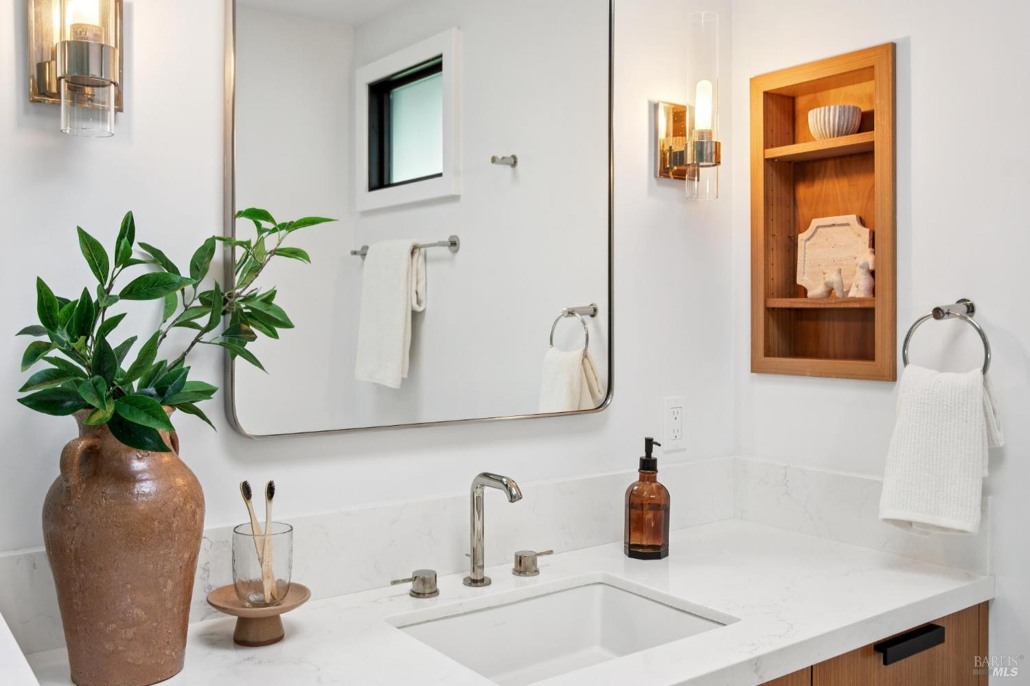 Detail Gallery Image 17 of 36 For 602 Chapman Dr, Corte Madera,  CA 94925 - 4 Beds | 3 Baths