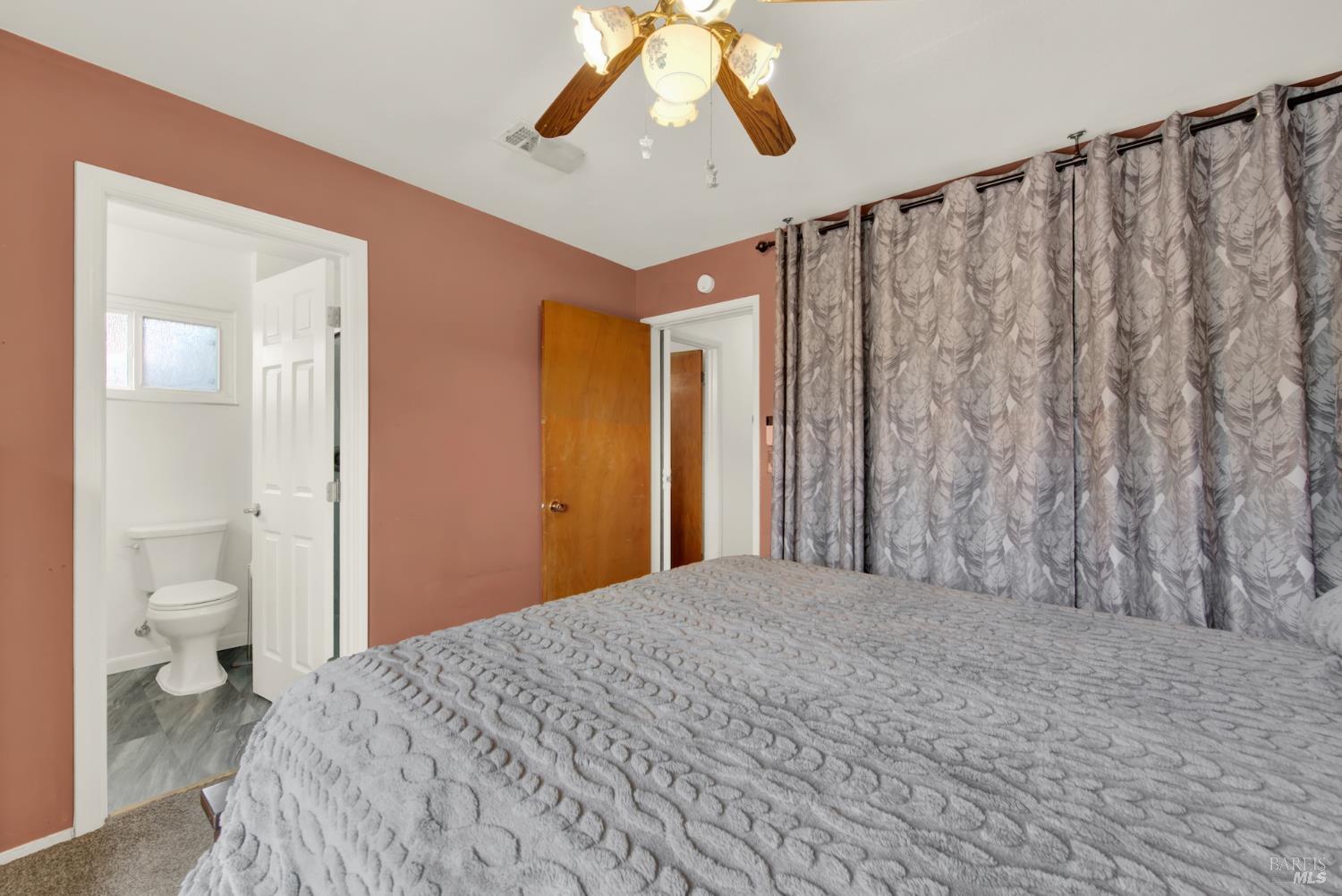 Detail Gallery Image 25 of 42 For 307 Trinity Dr, Vacaville,  CA 95687 - 3 Beds | 2 Baths