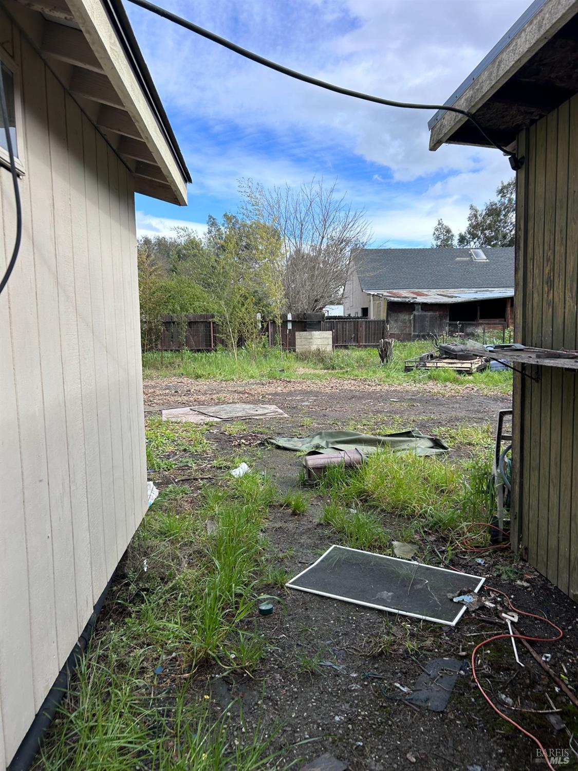 Detail Gallery Image 11 of 22 For 1005 Poplar Rd, Vacaville,  CA 95687 - 3 Beds | 1 Baths