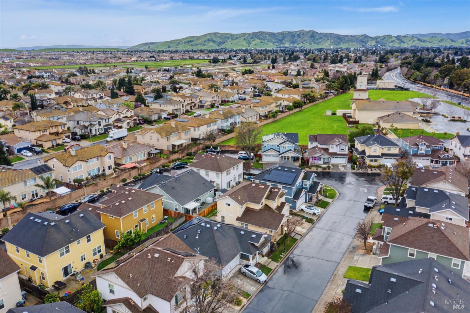 Detail Gallery Image 37 of 39 For 984 Countrywood Cir, Vacaville,  CA 95687 - 3 Beds | 2 Baths