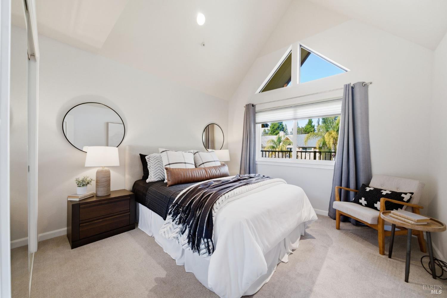 Detail Gallery Image 13 of 34 For 202 Foss Creek Cir #D,  Healdsburg,  CA 95448 - 1 Beds | 1 Baths