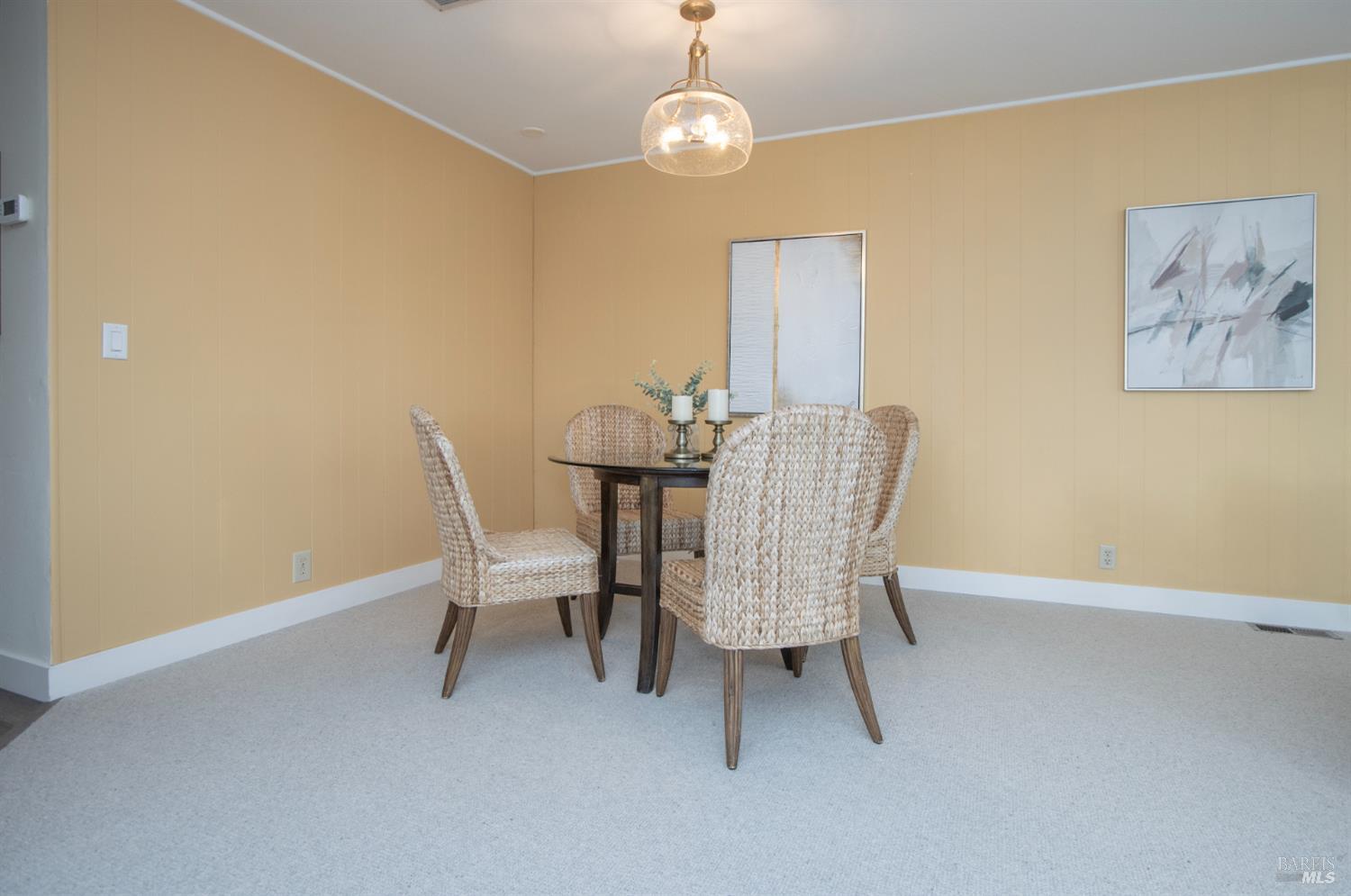 Detail Gallery Image 11 of 29 For 9 Fallen Leaf Way, Novato,  CA 94949 - 2 Beds | 2 Baths