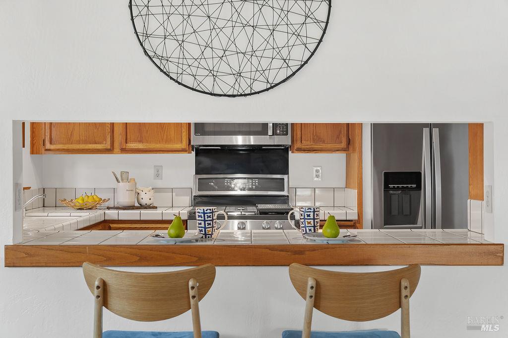 Detail Gallery Image 9 of 38 For 520 Raymond Dr, Benicia,  CA 94510 - 3 Beds | 1 Baths