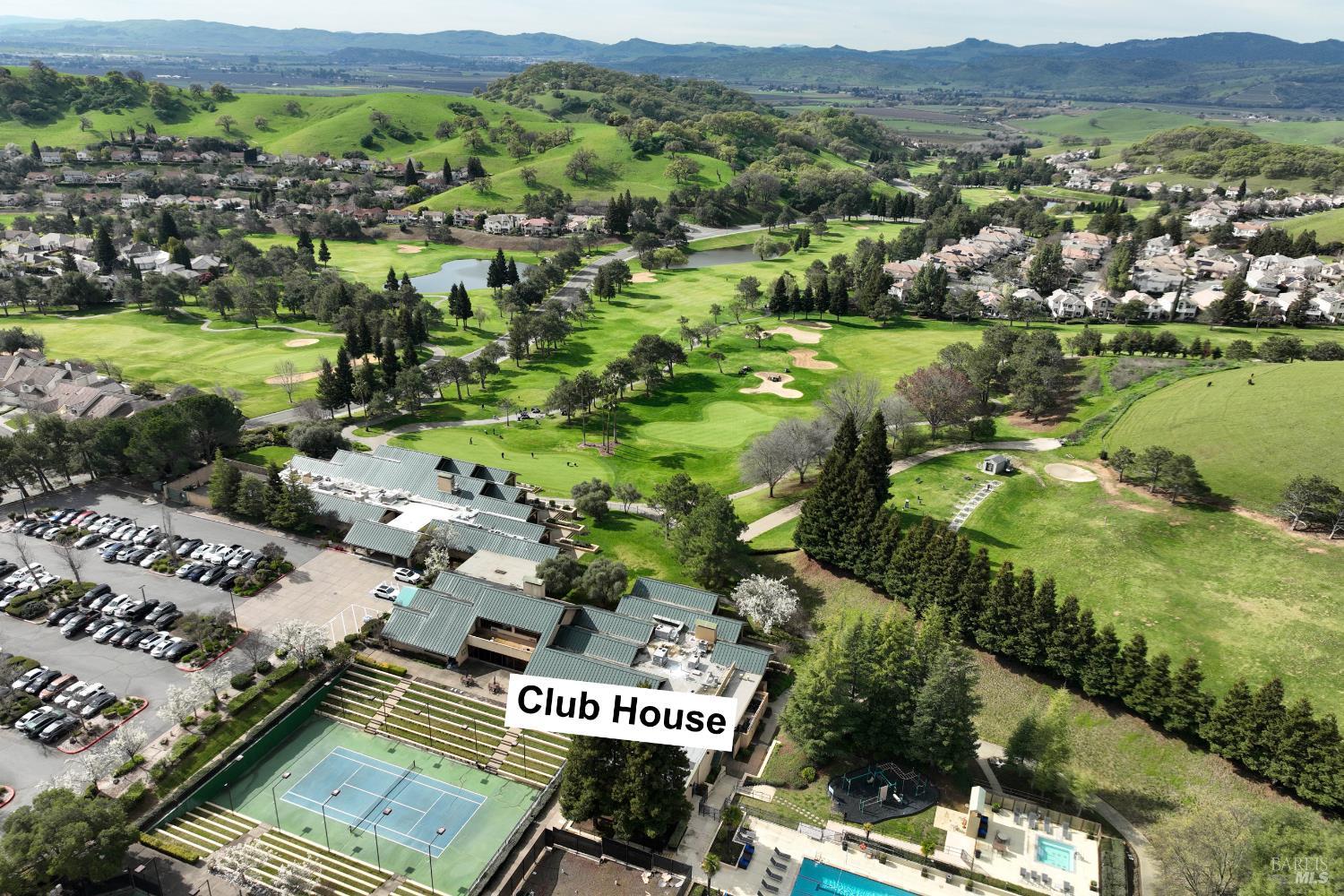 Detail Gallery Image 4 of 81 For 3183 Olympic Rd, Fairfield,  CA 94534 - 4 Beds | 3 Baths