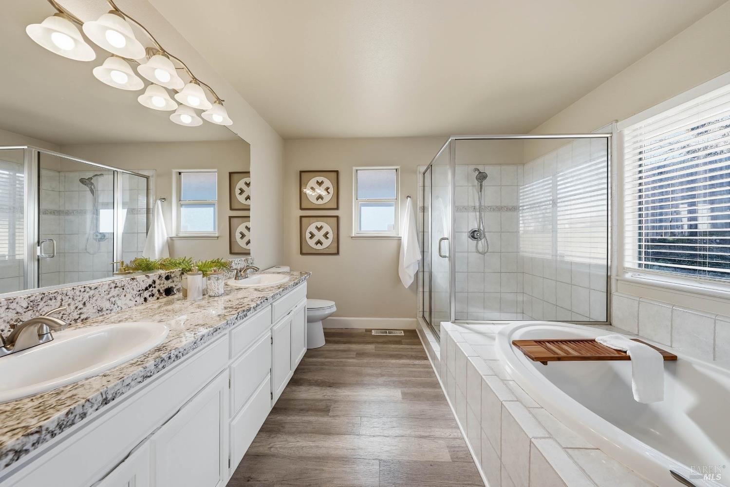 Detail Gallery Image 4 of 65 For 1448 Wild Oak Ct, Lakeport,  CA 95453 - 3 Beds | 2 Baths