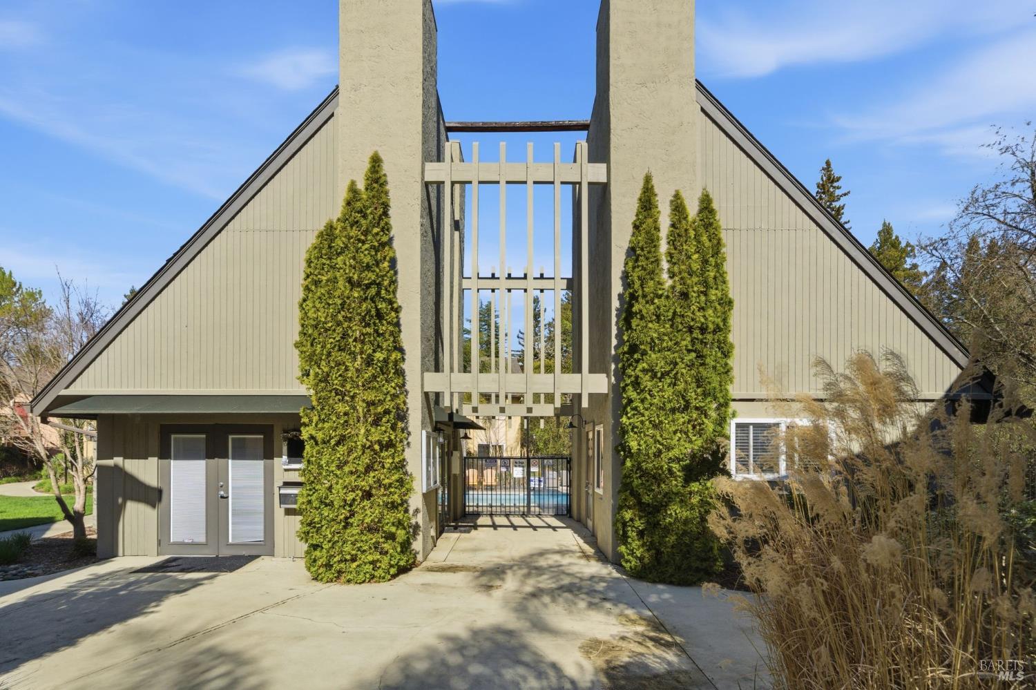 Detail Gallery Image 27 of 34 For 202 Foss Creek Cir #D,  Healdsburg,  CA 95448 - 1 Beds | 1 Baths