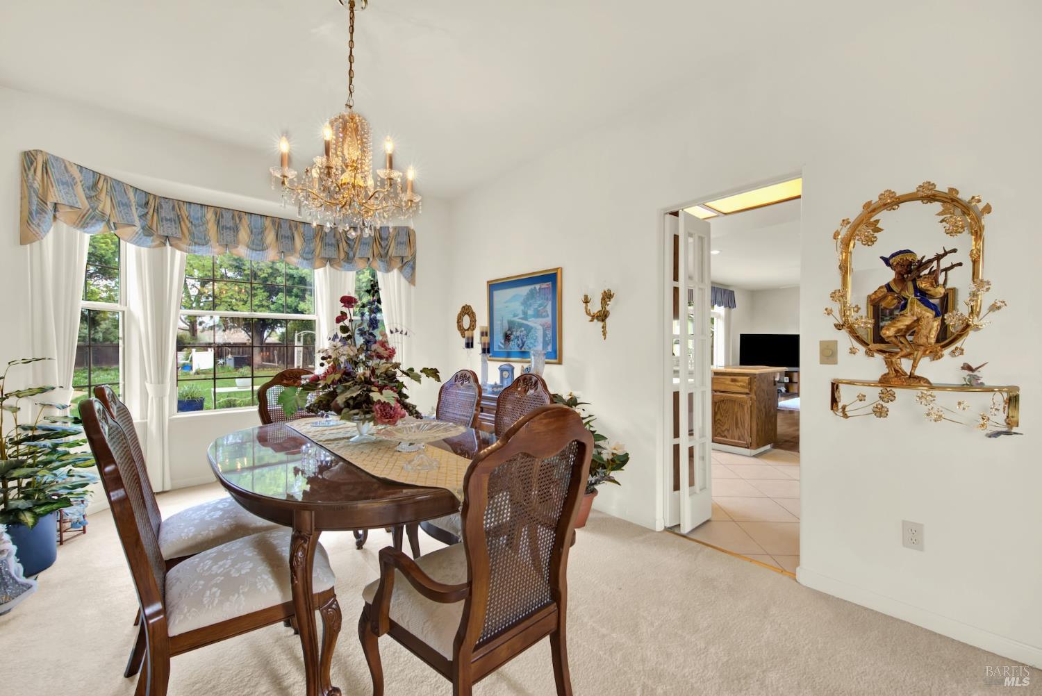 Detail Gallery Image 14 of 61 For 325 Fieldstone Ct, Vacaville,  CA 95687 - 5 Beds | 3 Baths