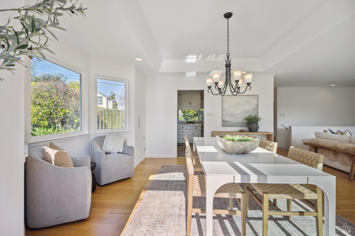 Detail Gallery Image 23 of 67 For 3 Longfellow Rd, Mill Valley,  CA 94941 - 4 Beds | 3 Baths