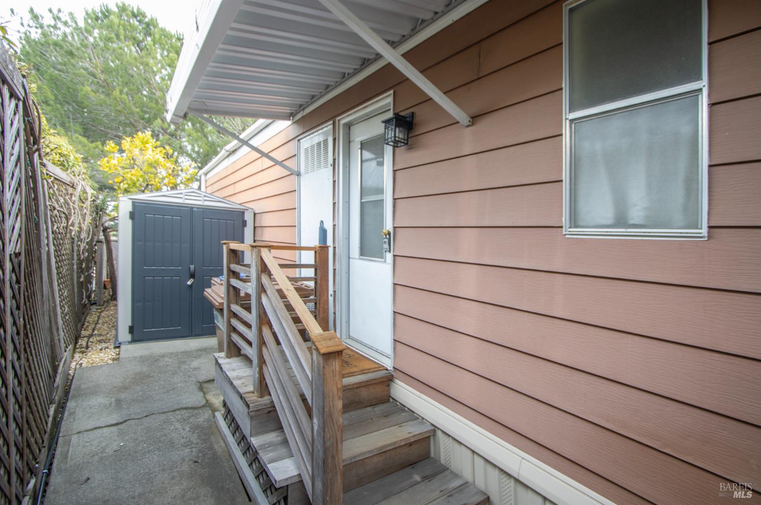 Detail Gallery Image 21 of 29 For 9 Fallen Leaf Way, Novato,  CA 94949 - 2 Beds | 2 Baths