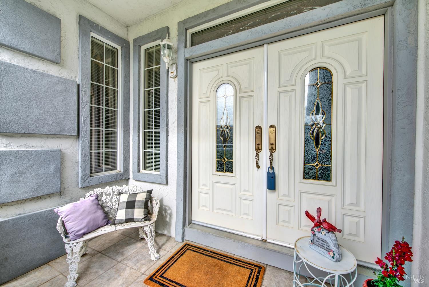 Detail Gallery Image 9 of 61 For 325 Fieldstone Ct, Vacaville,  CA 95687 - 5 Beds | 3 Baths