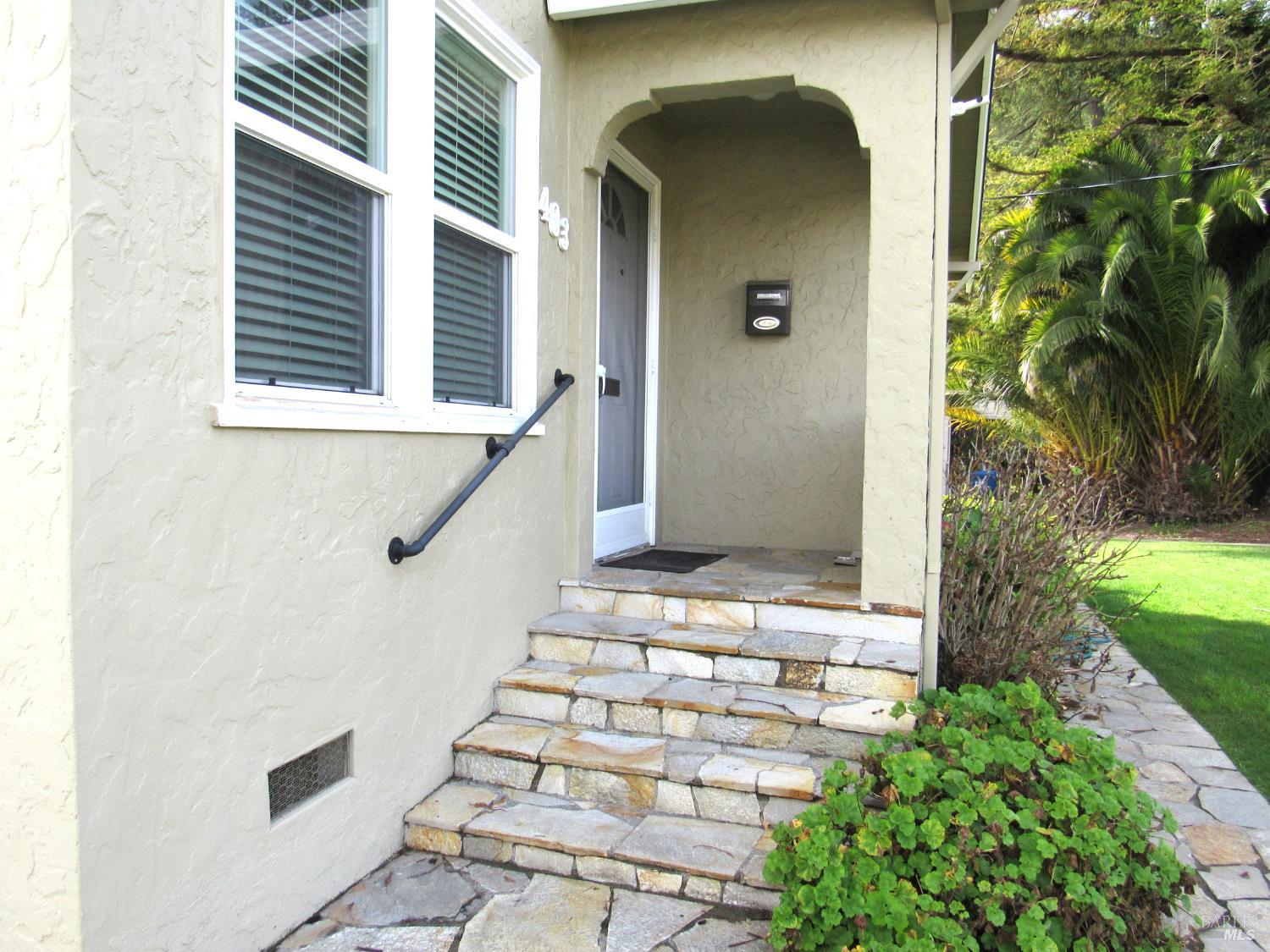 Detail Gallery Image 4 of 20 For 403 W Spain St, Sonoma,  CA 95476 - 2 Beds | 2 Baths