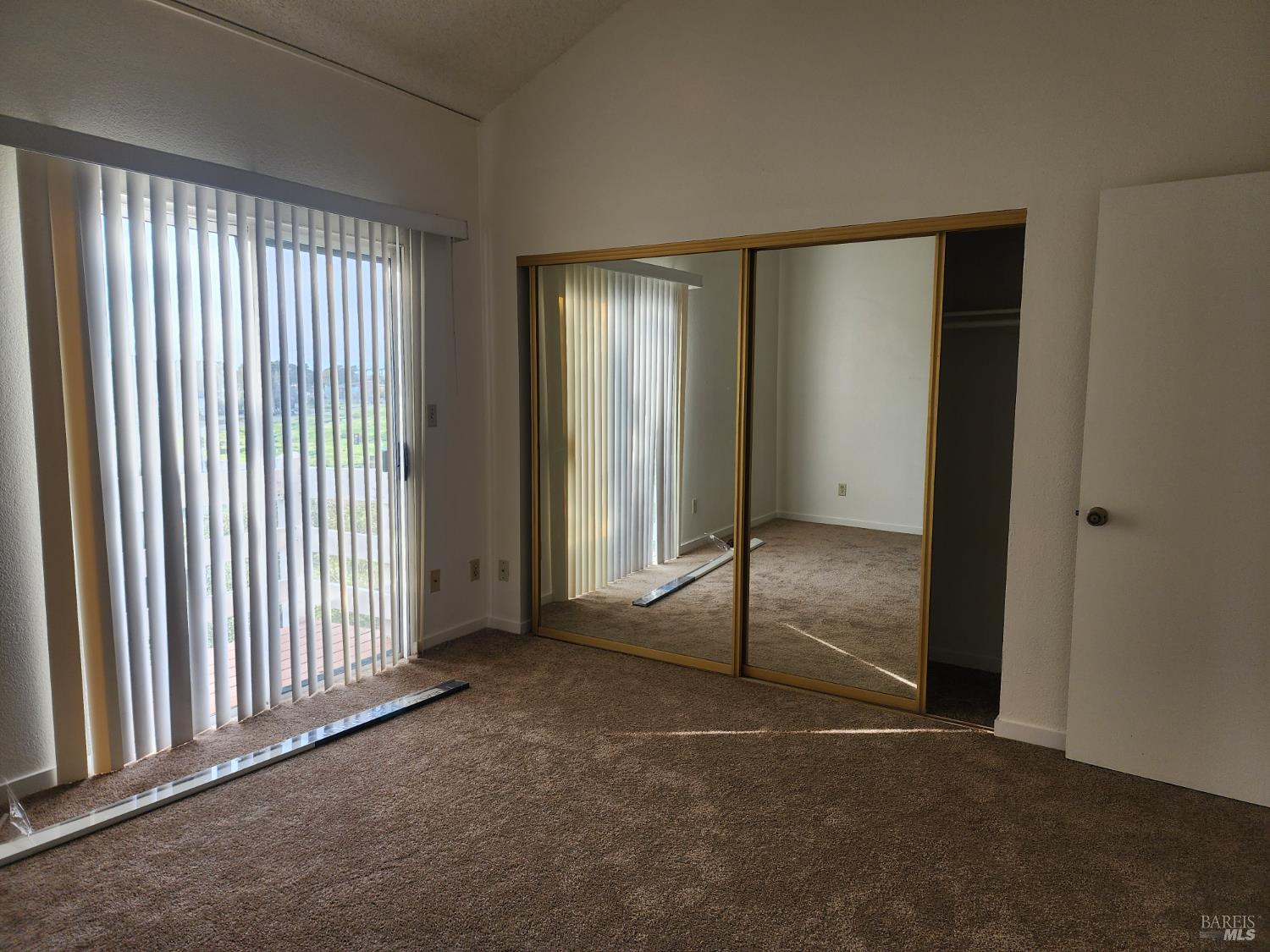 Detail Gallery Image 10 of 18 For 102 Ohio St, Vallejo,  CA 94590 - 2 Beds | 1 Baths