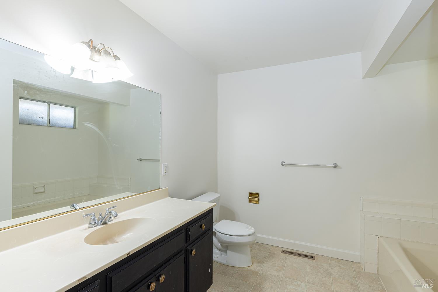 Detail Gallery Image 20 of 36 For 1150 Sobre Vista Rd, Sonoma,  CA 95476 - 2 Beds | 1/1 Baths