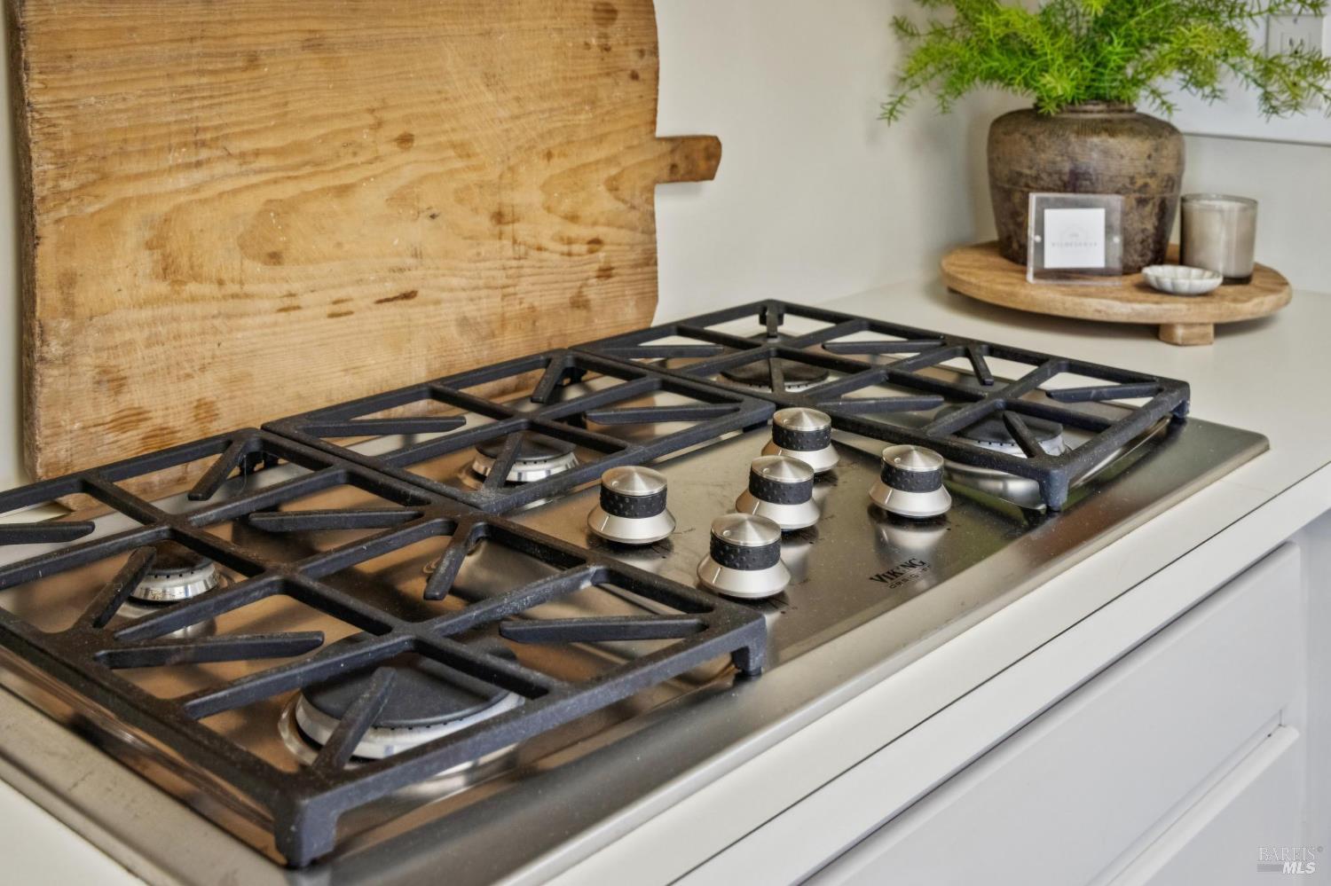 Detail Gallery Image 27 of 67 For 3 Longfellow Rd, Mill Valley,  CA 94941 - 4 Beds | 3 Baths