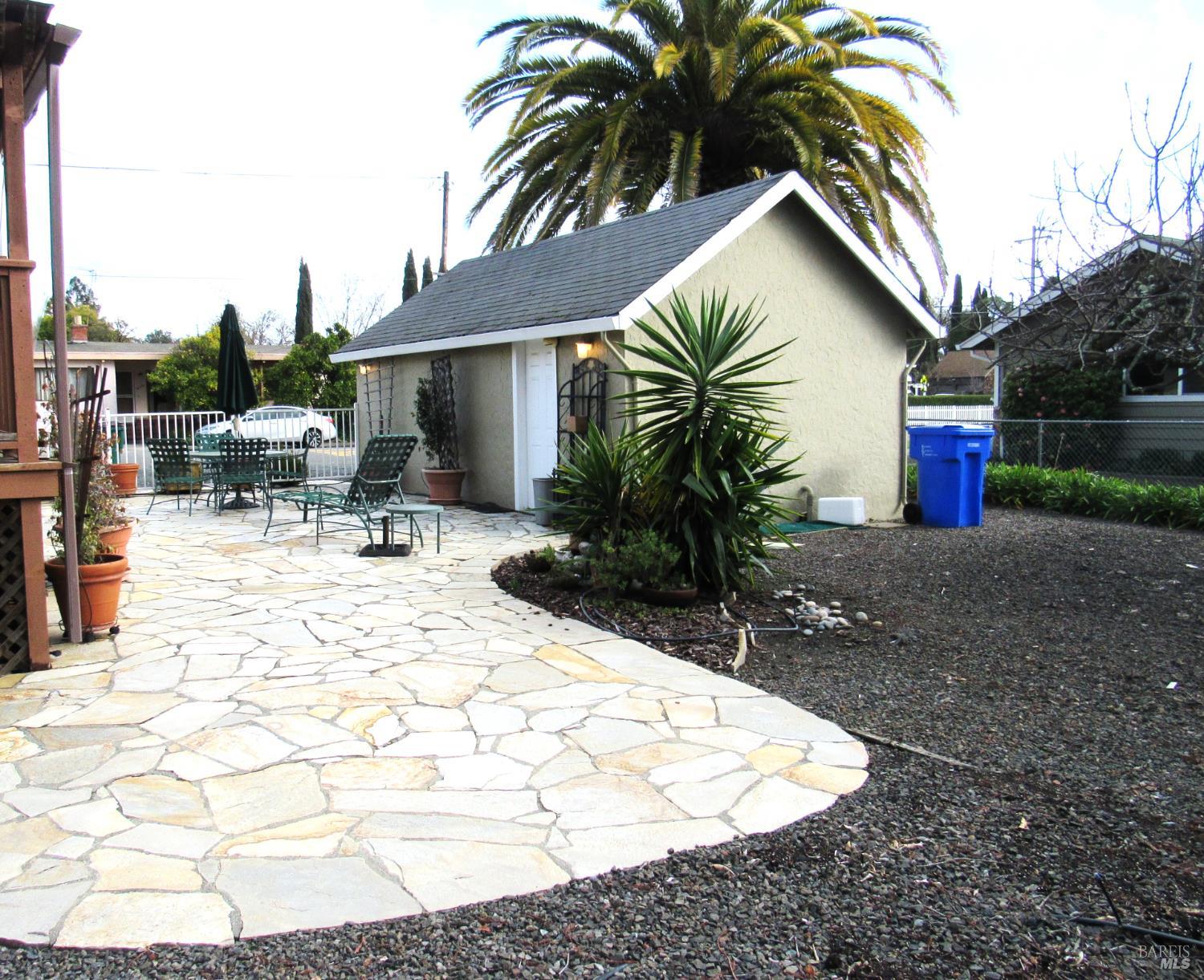 Detail Gallery Image 12 of 20 For 403 W Spain St, Sonoma,  CA 95476 - 2 Beds | 2 Baths