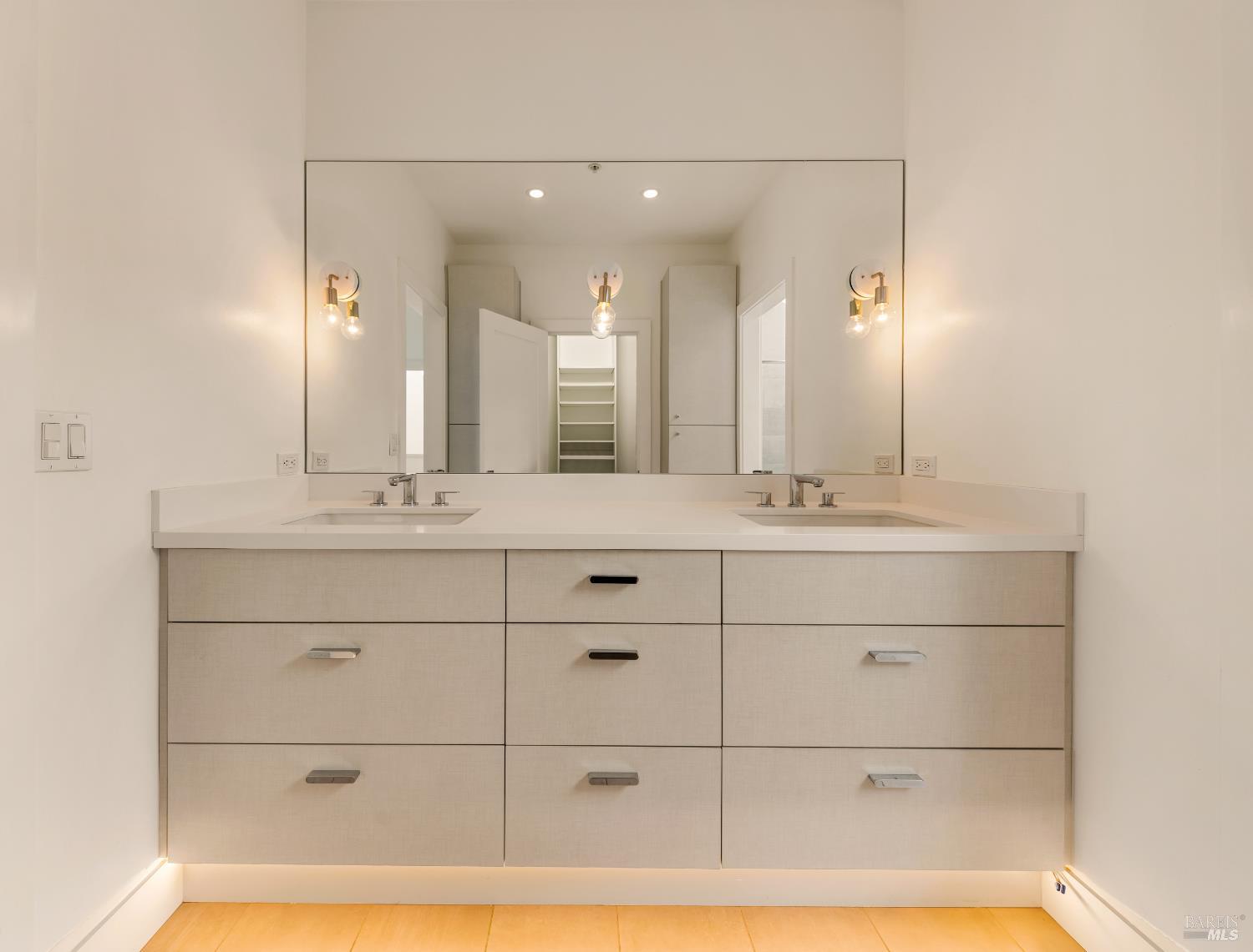 Detail Gallery Image 31 of 42 For 6033 Shelter Bay Ave, Mill Valley,  CA 94941 - 2 Beds | 2/1 Baths