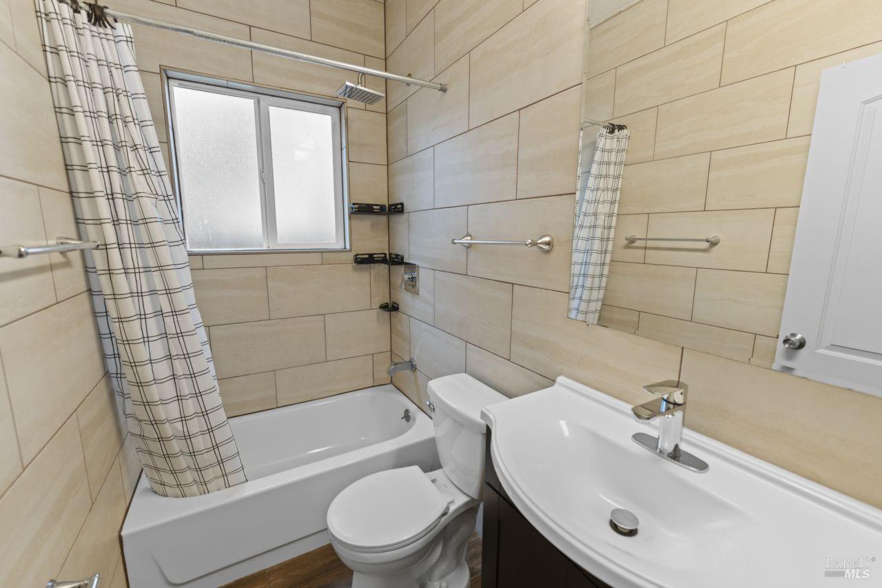 Detail Gallery Image 15 of 30 For 940 York St, Vallejo,  CA 94590 - – Beds | – Baths