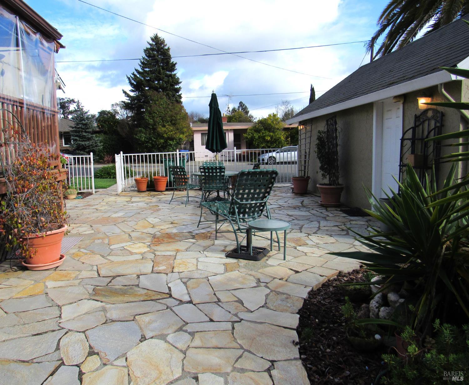 Detail Gallery Image 14 of 20 For 403 W Spain St, Sonoma,  CA 95476 - 2 Beds | 2 Baths