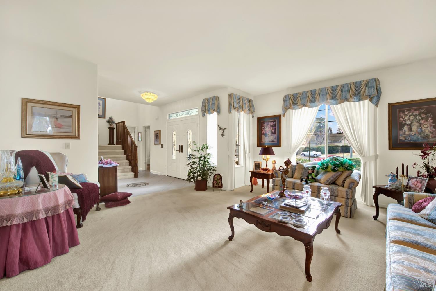 Detail Gallery Image 12 of 61 For 325 Fieldstone Ct, Vacaville,  CA 95687 - 5 Beds | 3 Baths