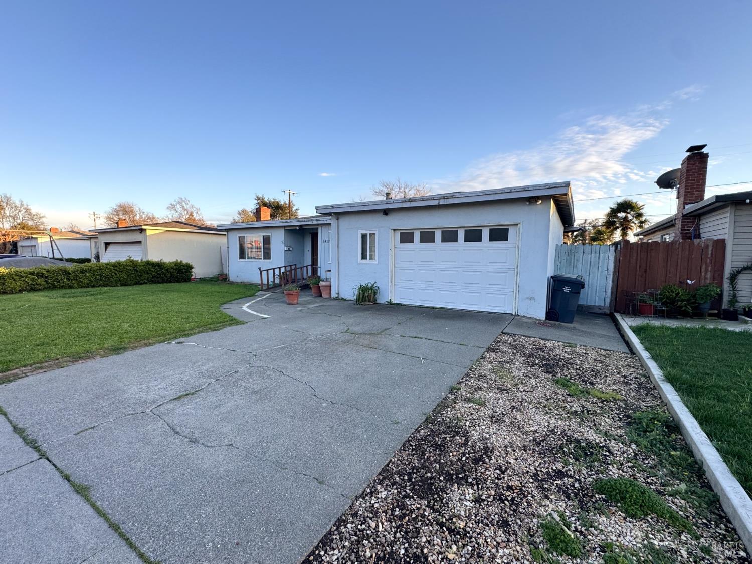 Detail Gallery Image 3 of 3 For 1417 Hawaii St, Fairfield,  CA 94533 - 3 Beds | 2 Baths