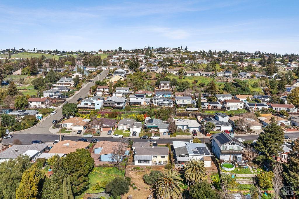 Detail Gallery Image 32 of 38 For 520 Raymond Dr, Benicia,  CA 94510 - 3 Beds | 1 Baths